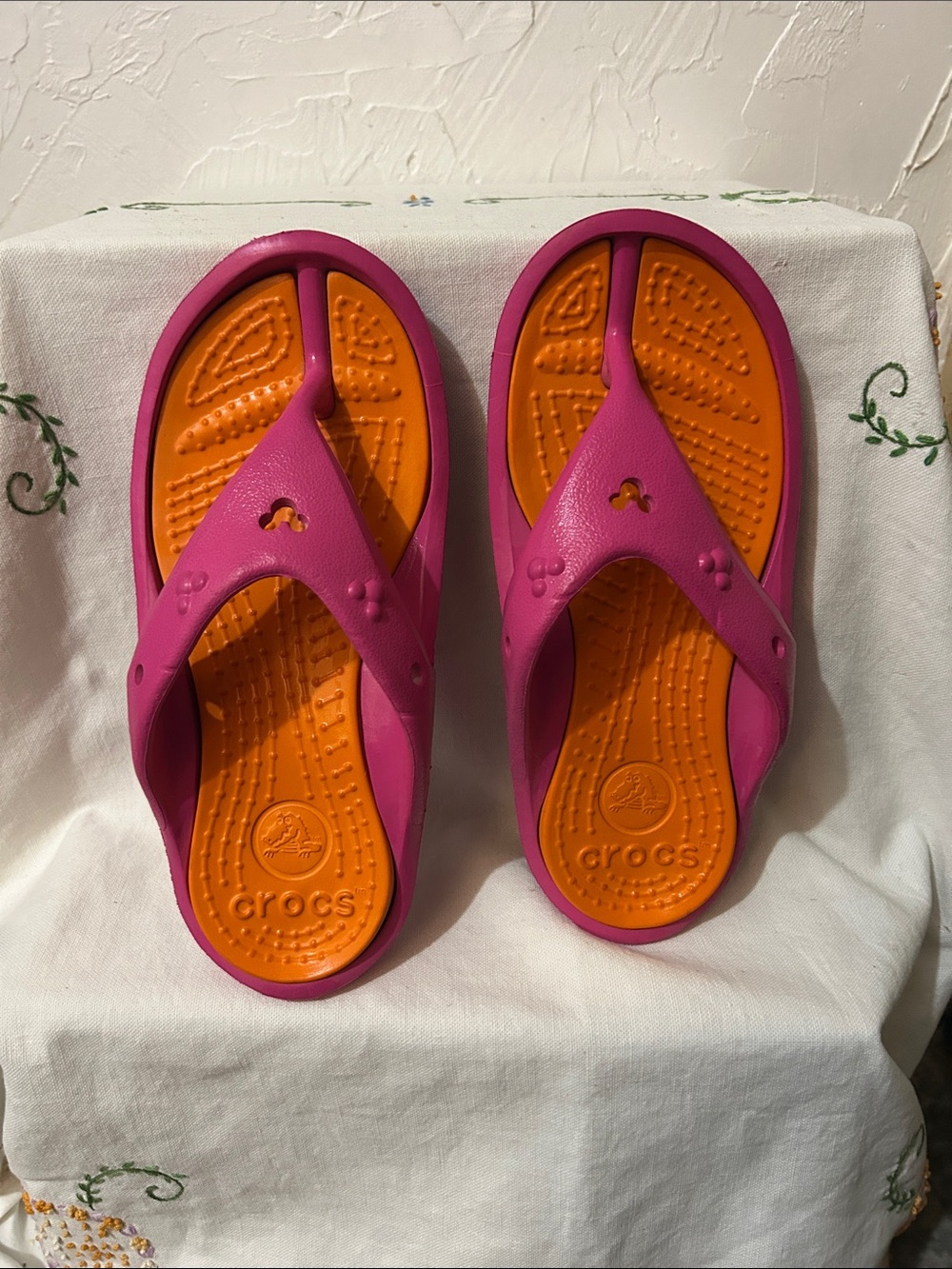 CROCS Disney Pink and Orange Thong Sandals
